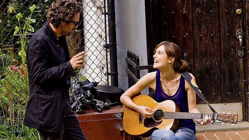 Can A Song Save Your Life? - Film-Still