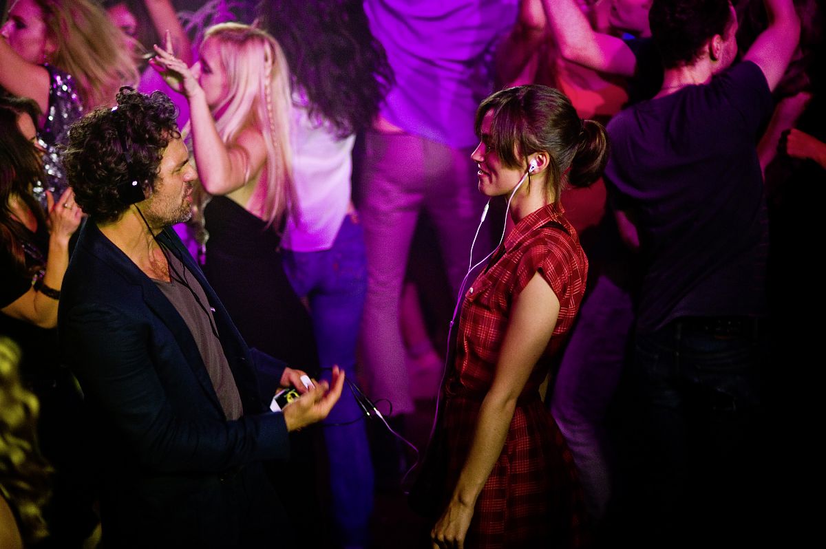 Can A Song Save Your Life? - Film-Still