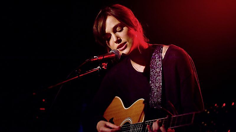 Bild zu Can A Song Save Your Life?