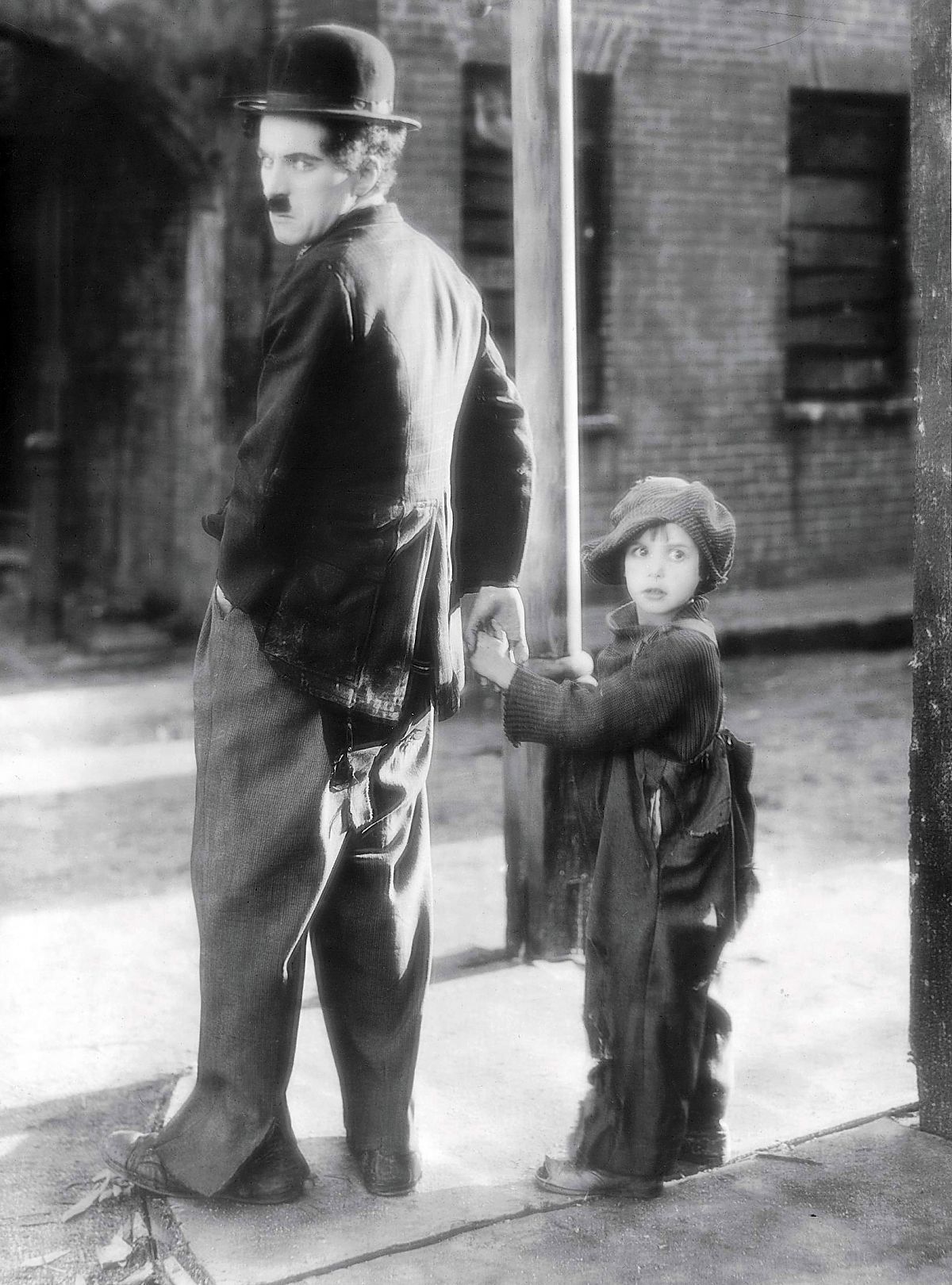 Charlie Chaplin - Der Vagabund und das Kind - Film-Still