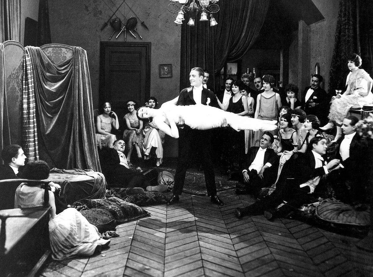 Charlie Chaplin - Die Nächte einer schönen Frau - Film-Still