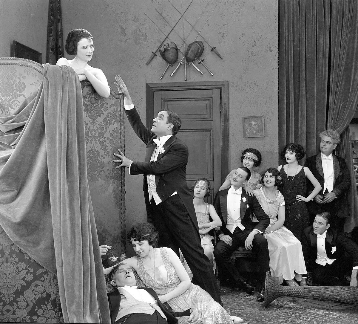 Charlie Chaplin - Die Nächte einer schönen Frau - Film-Still