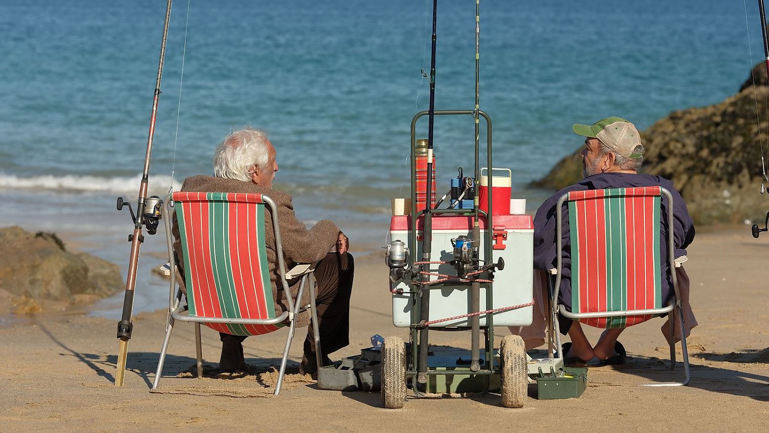 Bild zu Das große Los – 1 Insel, 40 Einwohner, 2 Betrüger