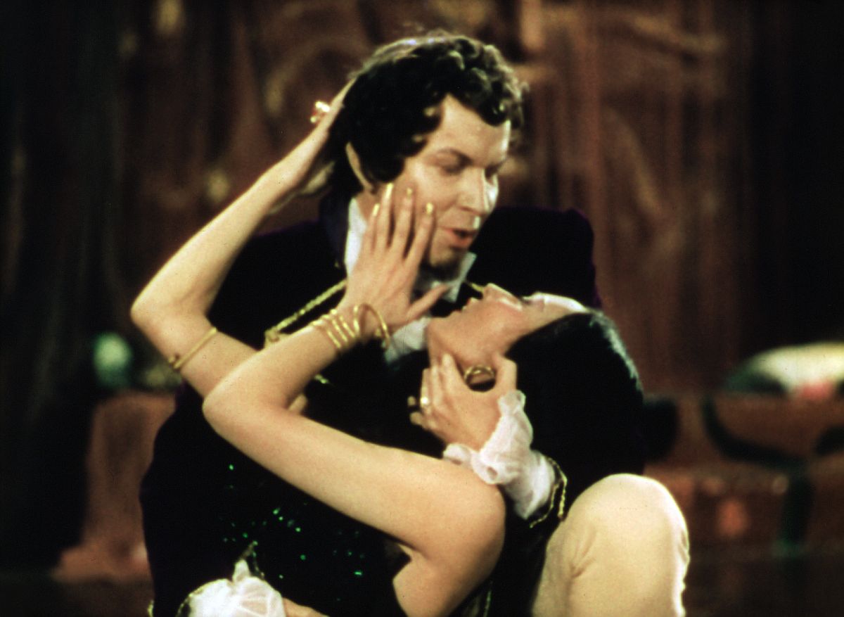 Hoffmanns Erzählungen - Film-Still