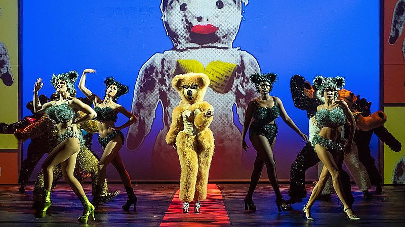 Jean-Paul Gaultier - Freak & Chic - Film-Still