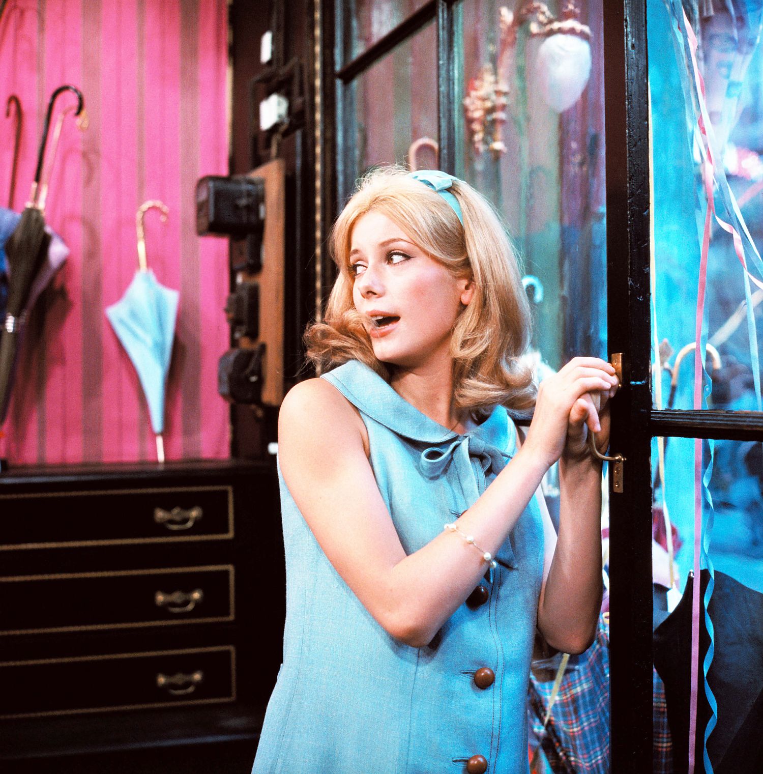 Bild zu Die Regenschirme von Cherbourg