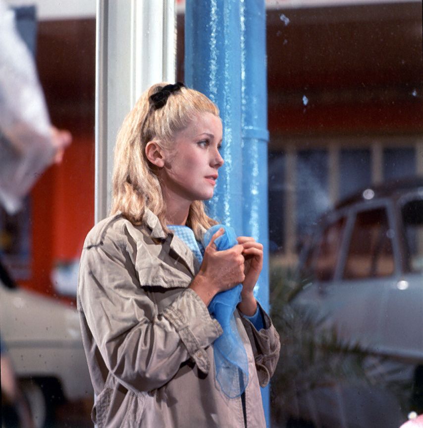 Die Regenschirme von Cherbourg - Film-Still