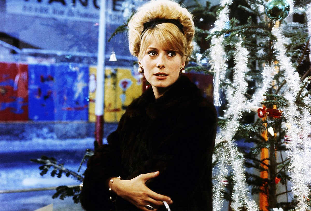 Die Regenschirme von Cherbourg - Film-Still