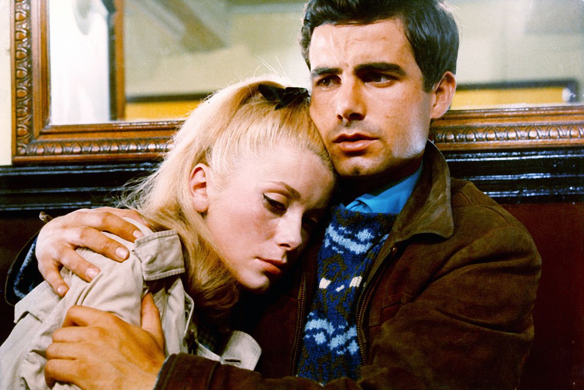 Die Regenschirme von Cherbourg - Film-Still