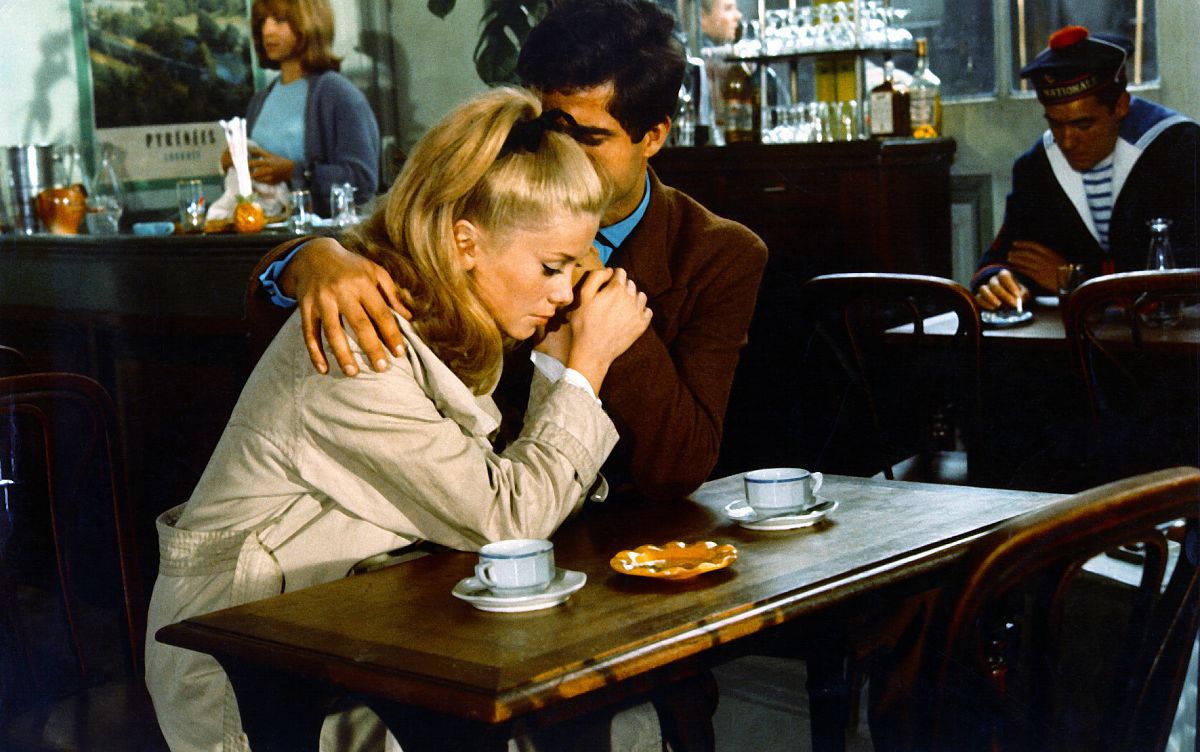 Die Regenschirme von Cherbourg - Film-Still