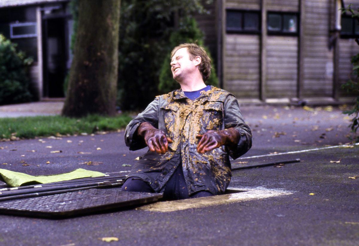 Raining Stones - Film-Still