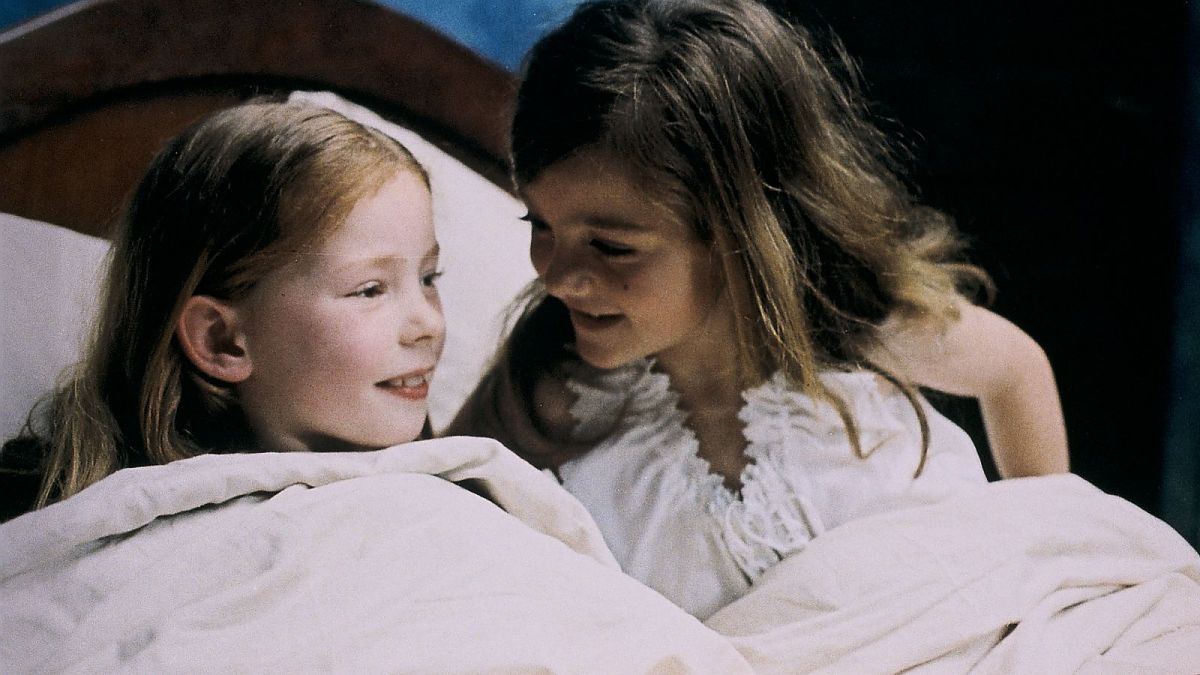 Zwei Mädchen aus Wales und die Liebe zum Kontinent - Film-Still